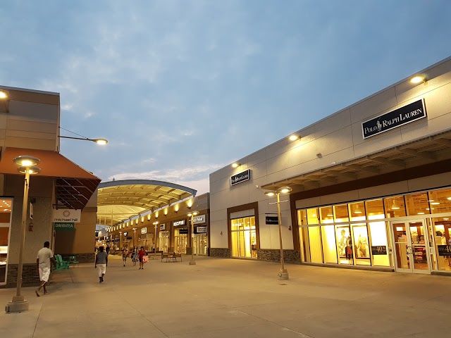 Outlet Mall